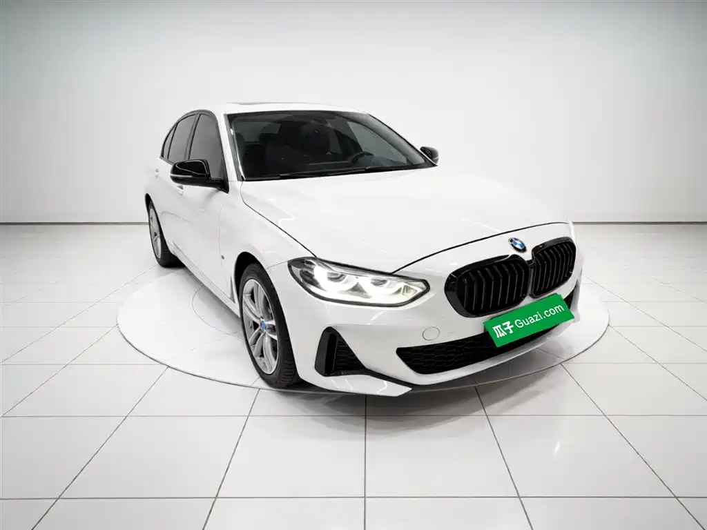BMW 1-SERIES