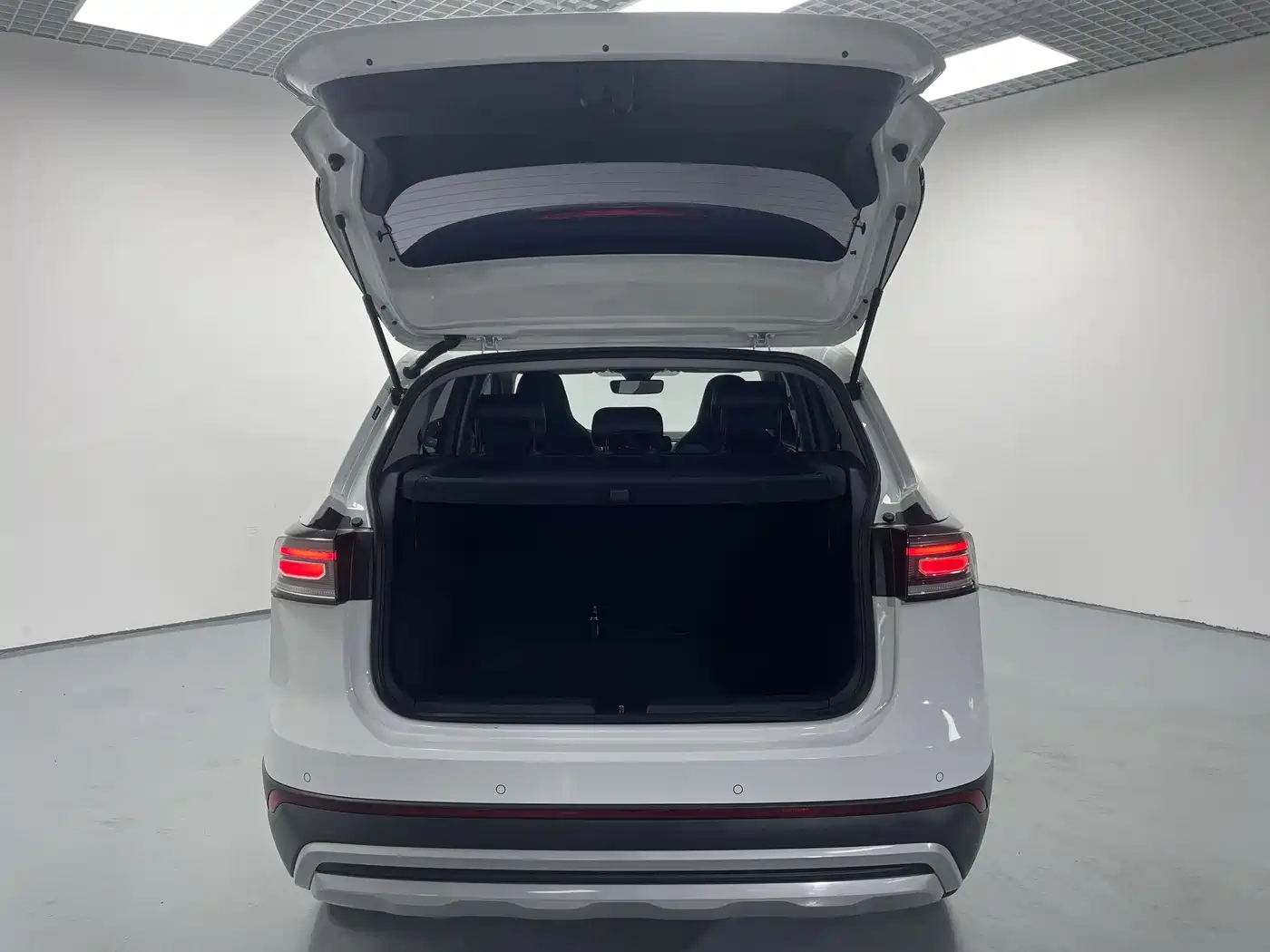 VOLKSWAGEN TUYUE