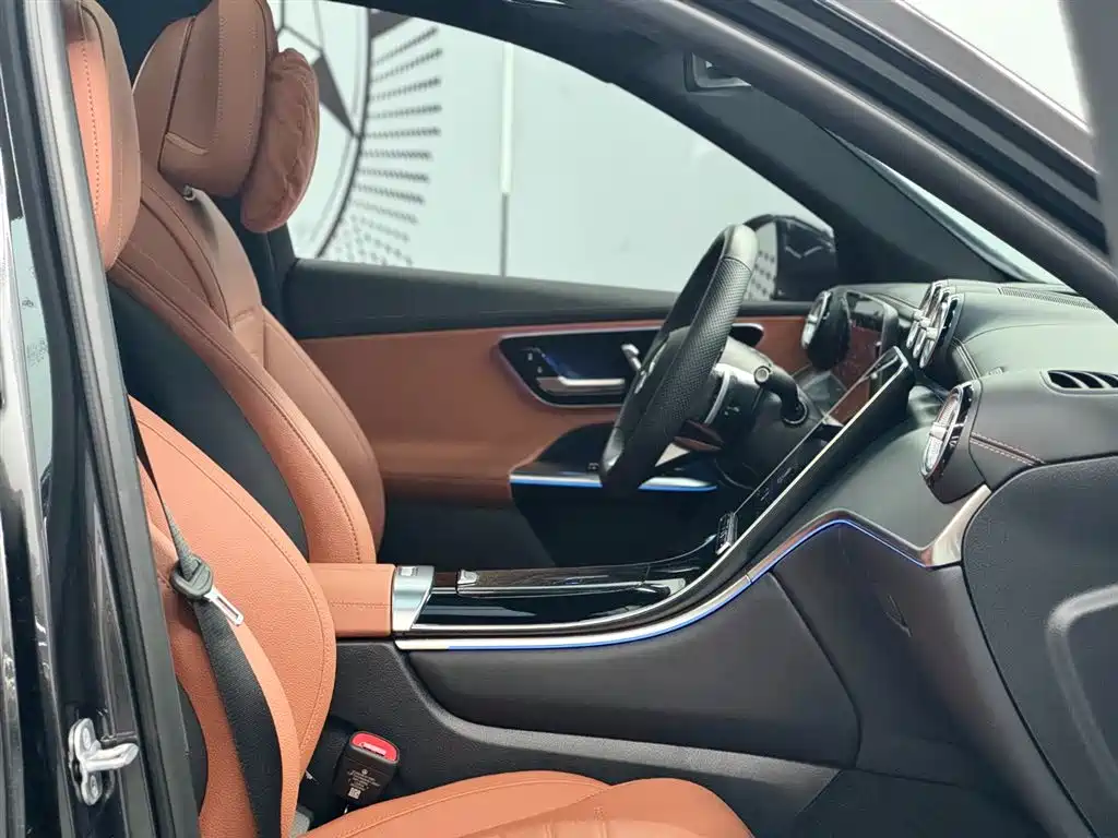 Mercedes-Benz GLC 2024 GLC 260 L 4MATIC Luxury 5-seater фото 9