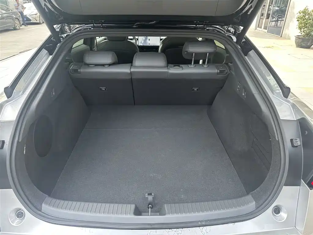 XPeng P7+ 2025 Extended Range фото 18