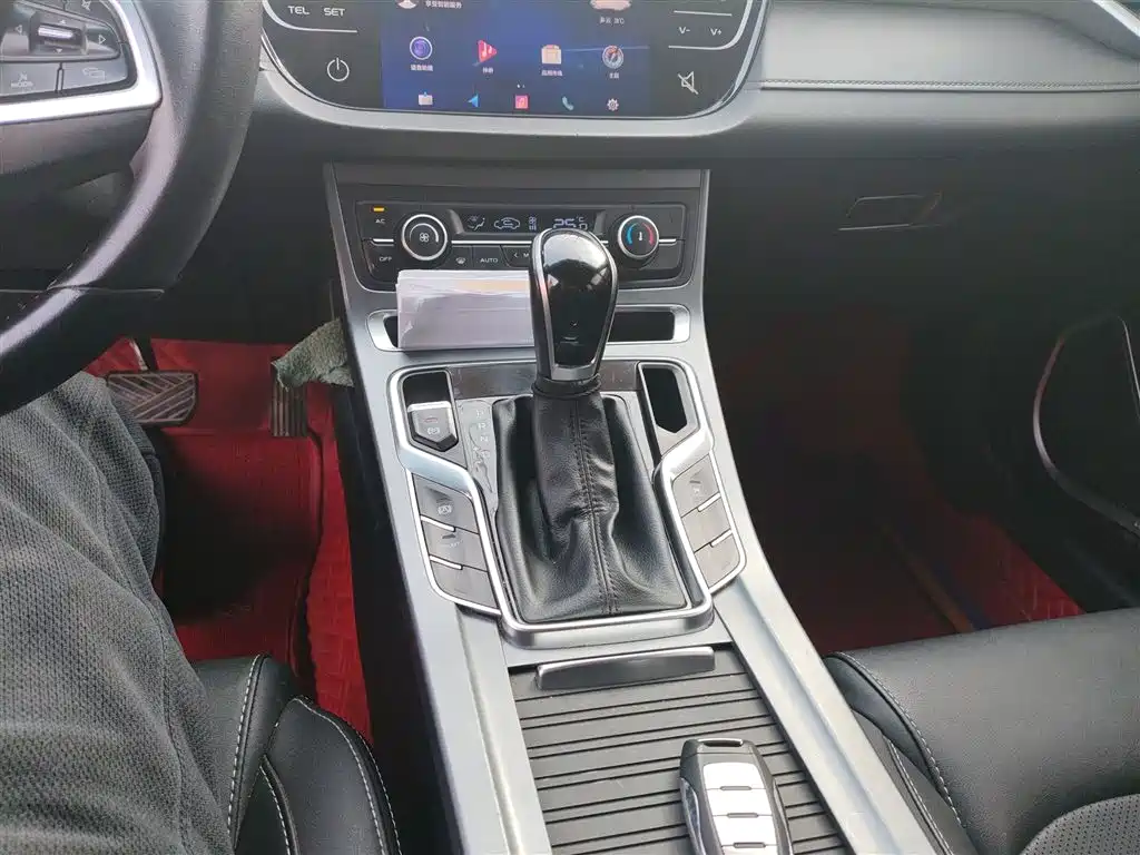 Фото 7 - Geely Emgrand