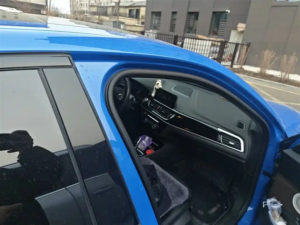 BMW 1 Series 2021 120i M Sport Shadow Edition фото 20