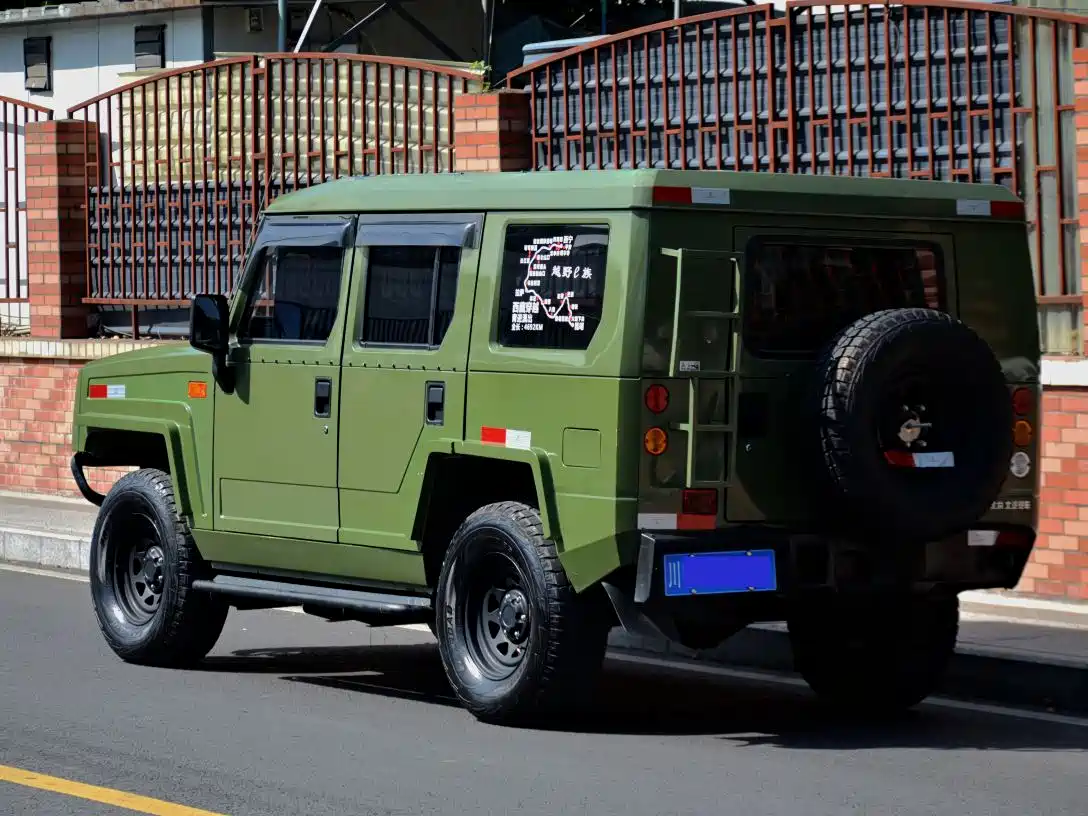 BAW (Beijing Automobile Works) Warrior 2018 2.0T 5-Door 4WD Gasoline (China V) фото 4