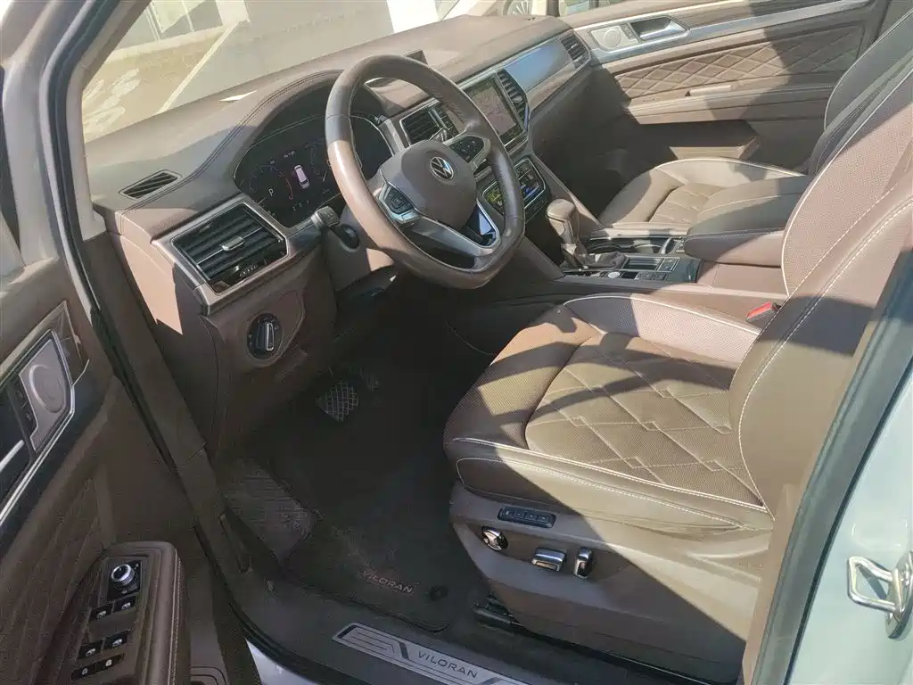Volkswagen Viloran 2020 380TSI Premium фото 7