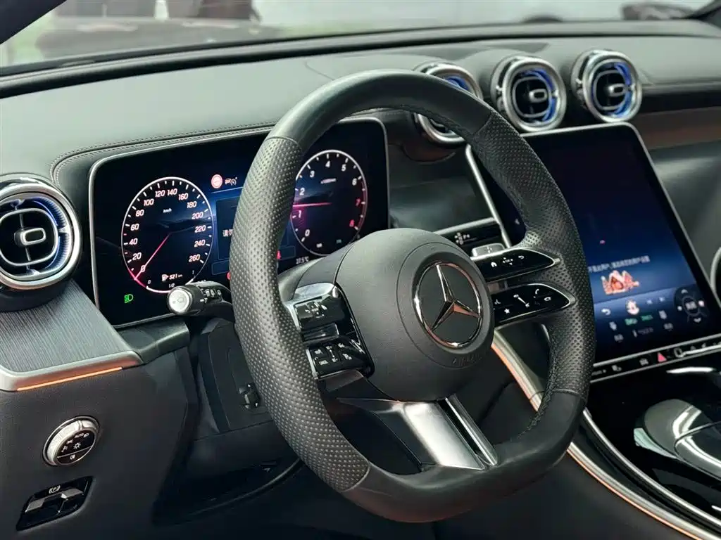 Mercedes-Benz GLC 2024 GLC 260 L 4MATIC Luxury 5-seater фото 7