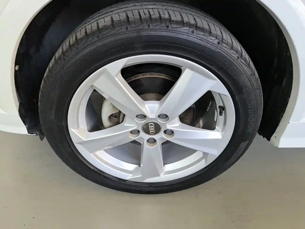 Фото 23 - Audi Q2L