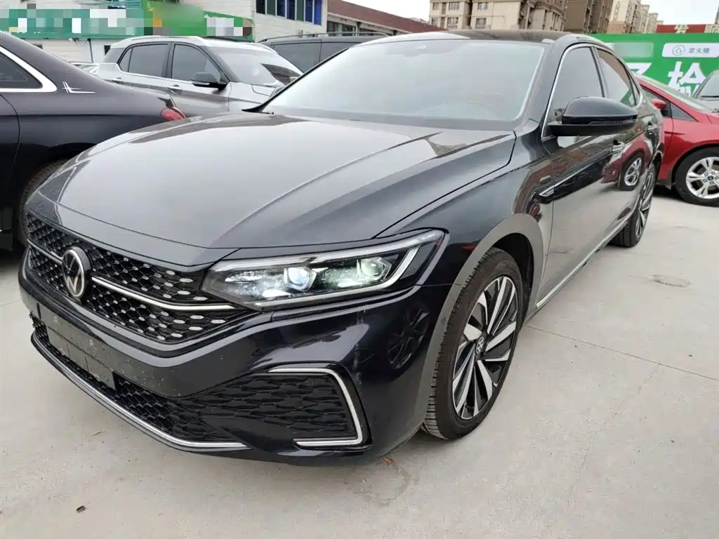Volkswagen Passat 2022 330TSI Starlight Luxury Edition