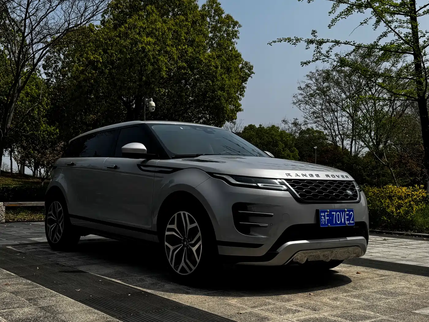 Land Rover Range Rover Evoque 2023 Range Rover Evoque L 249PS Luxury Edition фото 2