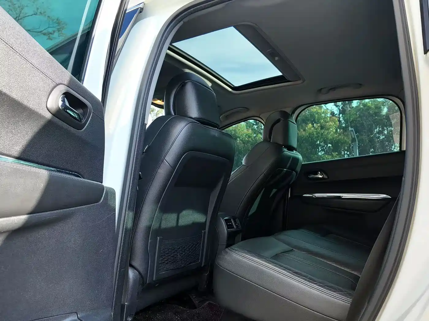 Peugeot 3008 2013 1.6THP Roland Garros Edition фото 8