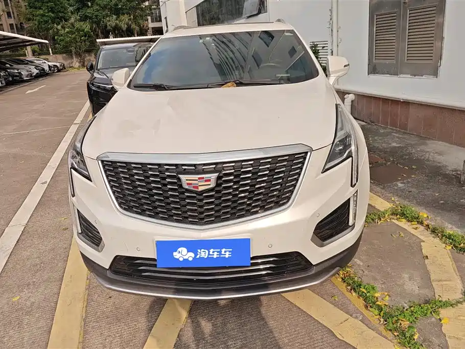 CADILLAC XT5