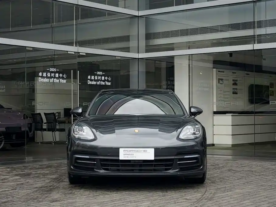 Porsche Panamera 2017 Panamera Executive Long Wheelbase 3.0T фото 2