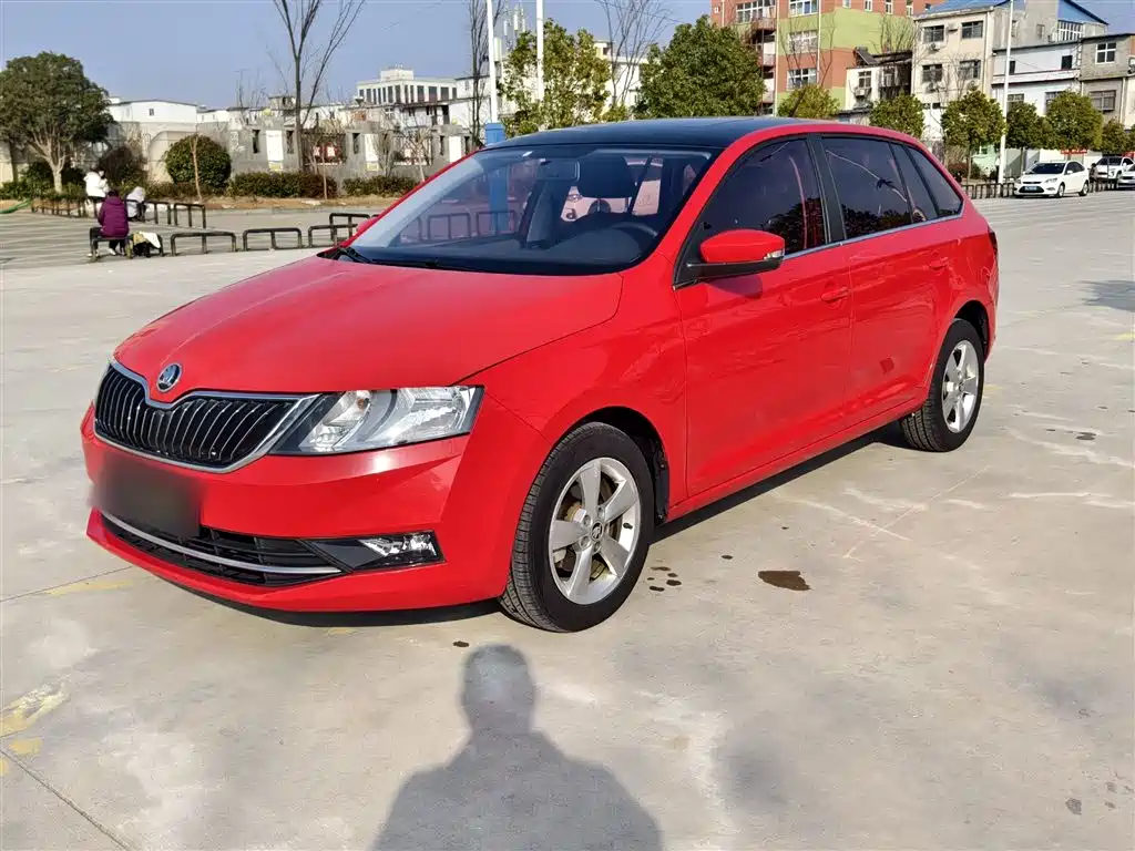 Škoda Skoda Rapid Spaceback 2018 1.6L Automatic Comfort