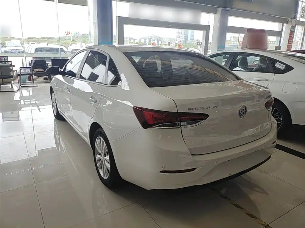 Buick Excelle 2021 Exemplar 1.5L Auto Elite фото 5