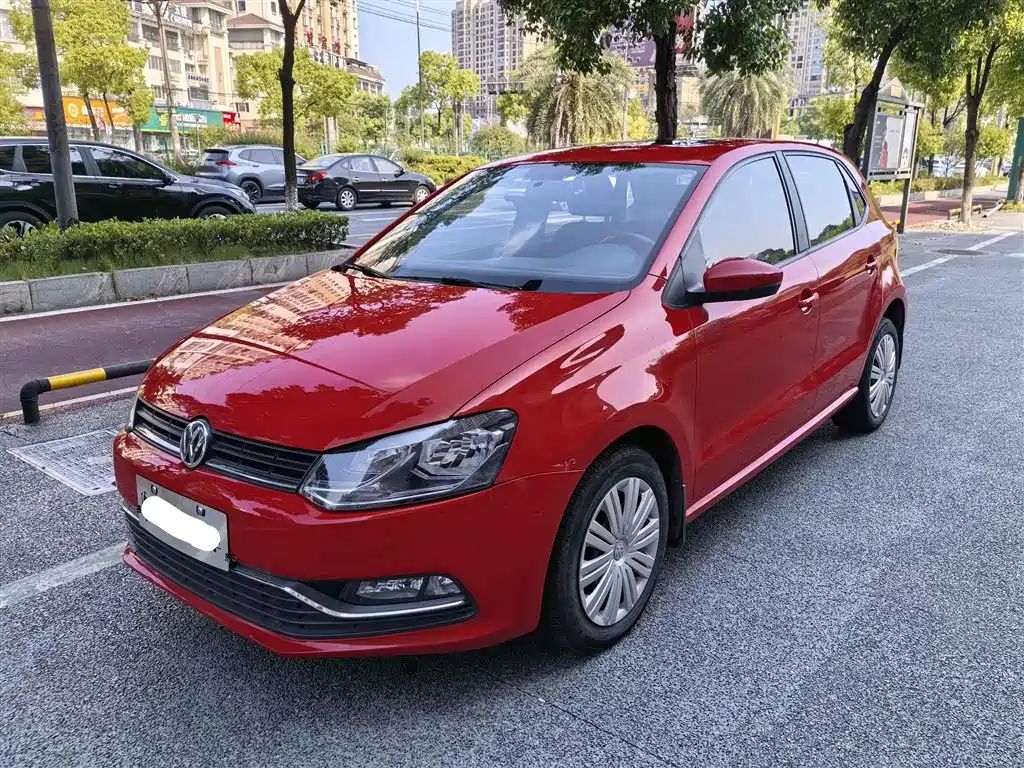 Volkswagen Polo 2016 1.6L Automatic Comfort фото 2
