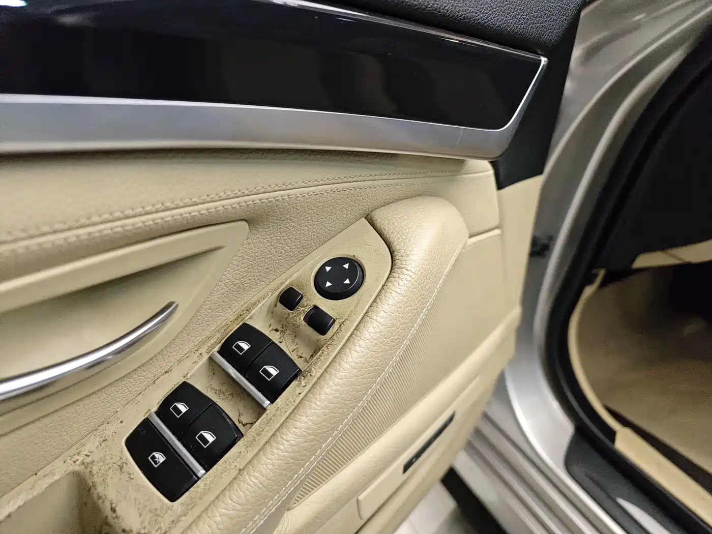 BMW 5 Series 2014 520Li Elegance фото 9