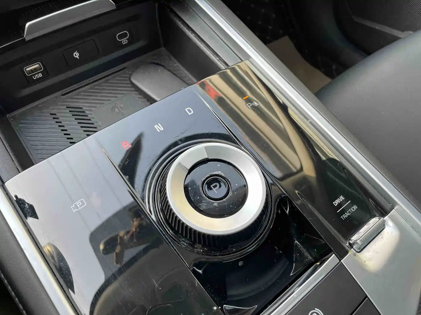 KIA LION PLATINUM EXPANDS THE WORLD