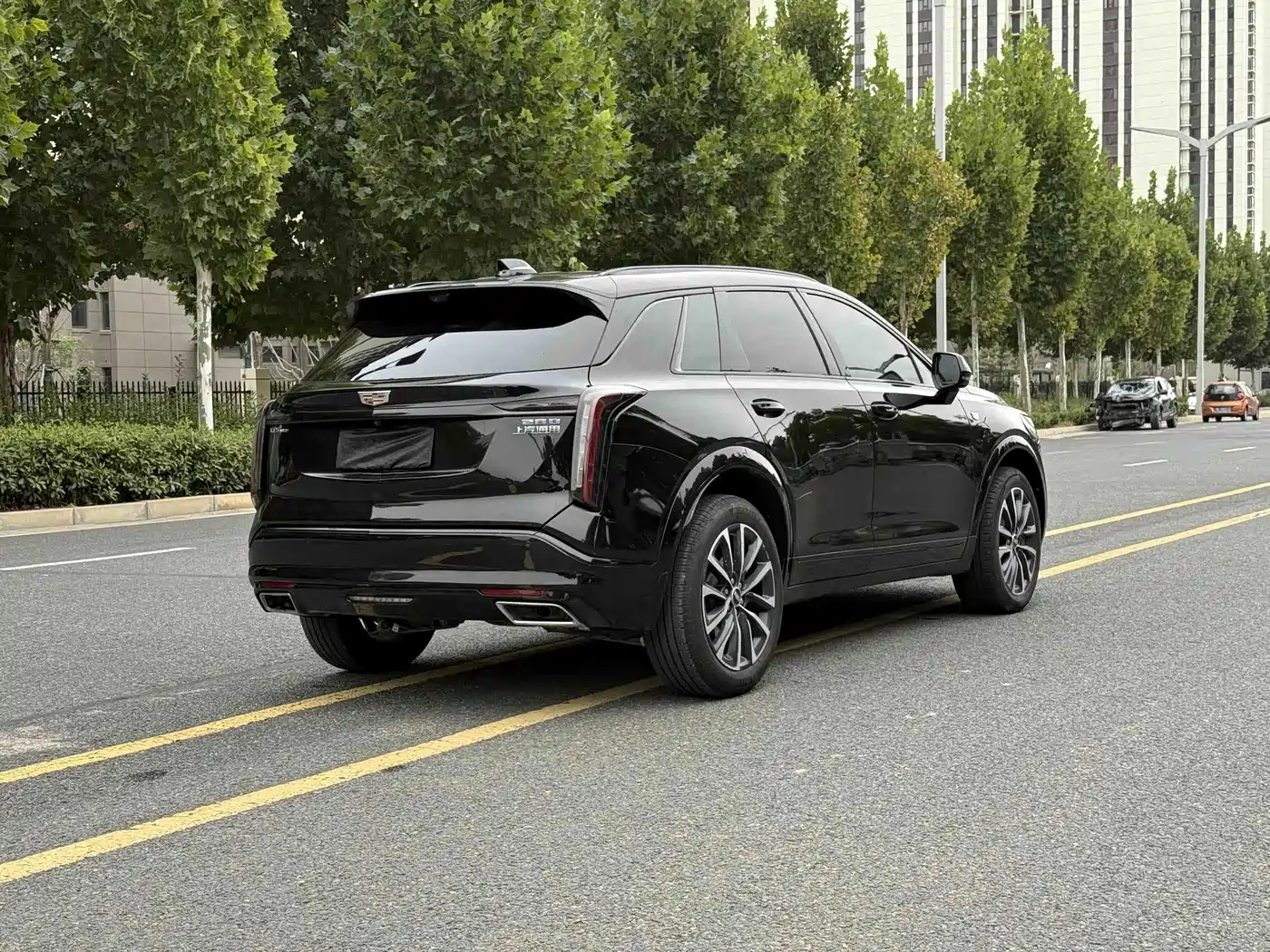 Photo 2 - Cadillac XT5