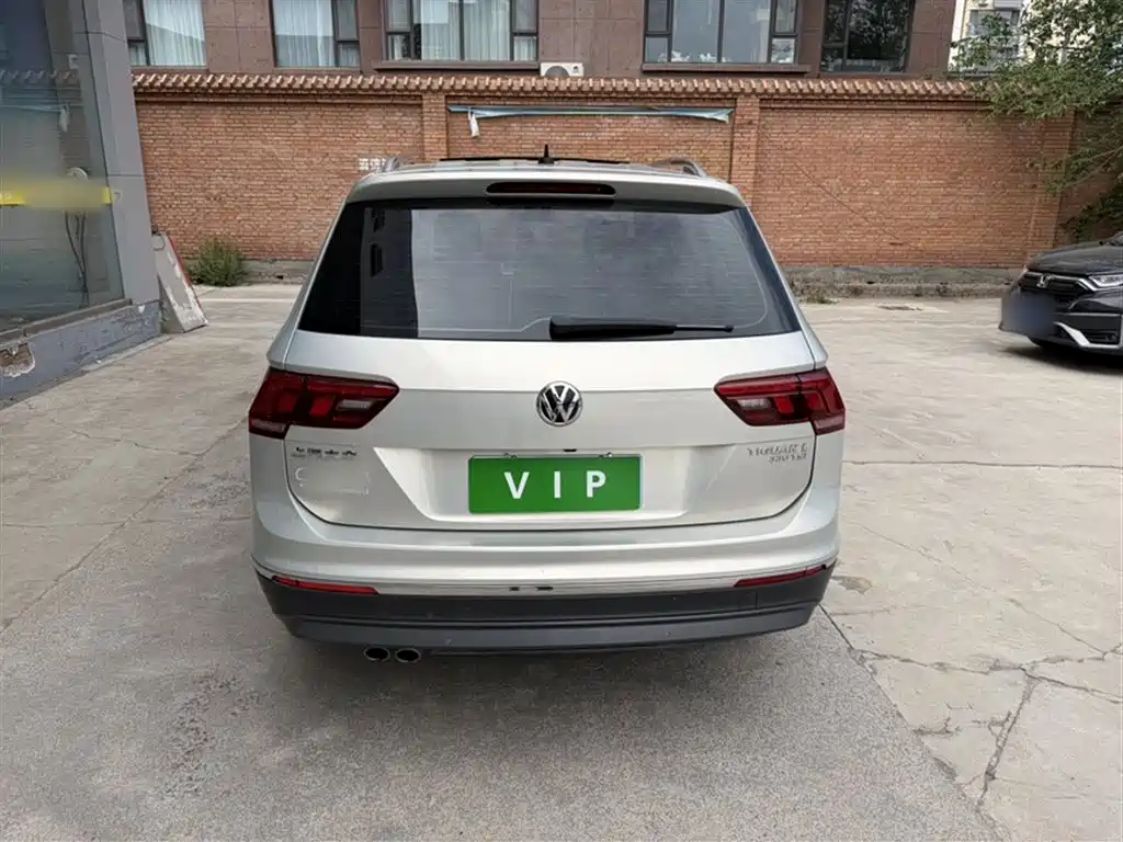 Volkswagen Tiguan L 2019 330TSI Automatic 2WD Panorama Comfort Edition China VI фото 7