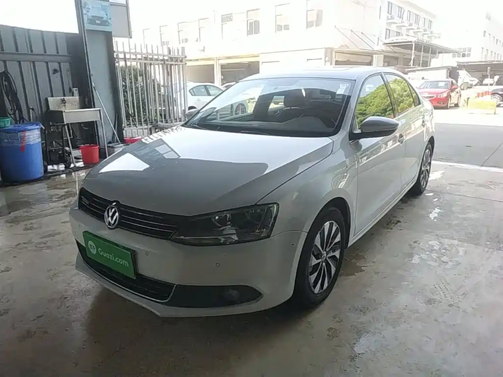 Volkswagen Sagitar 2014 Facelift 1.4TSI BlueMotion фото 2