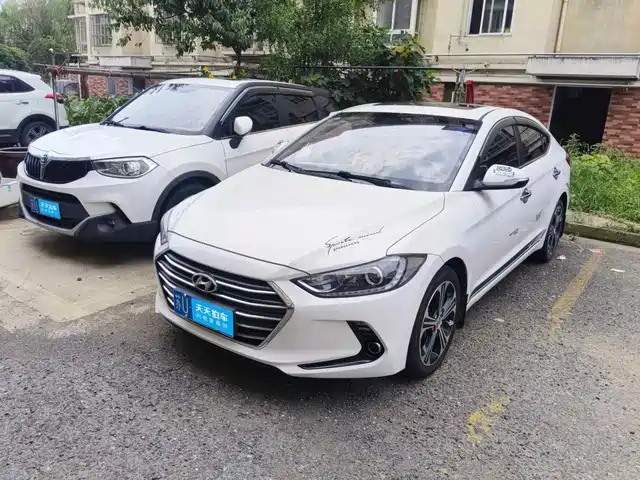 Hyundai Elantra 2019