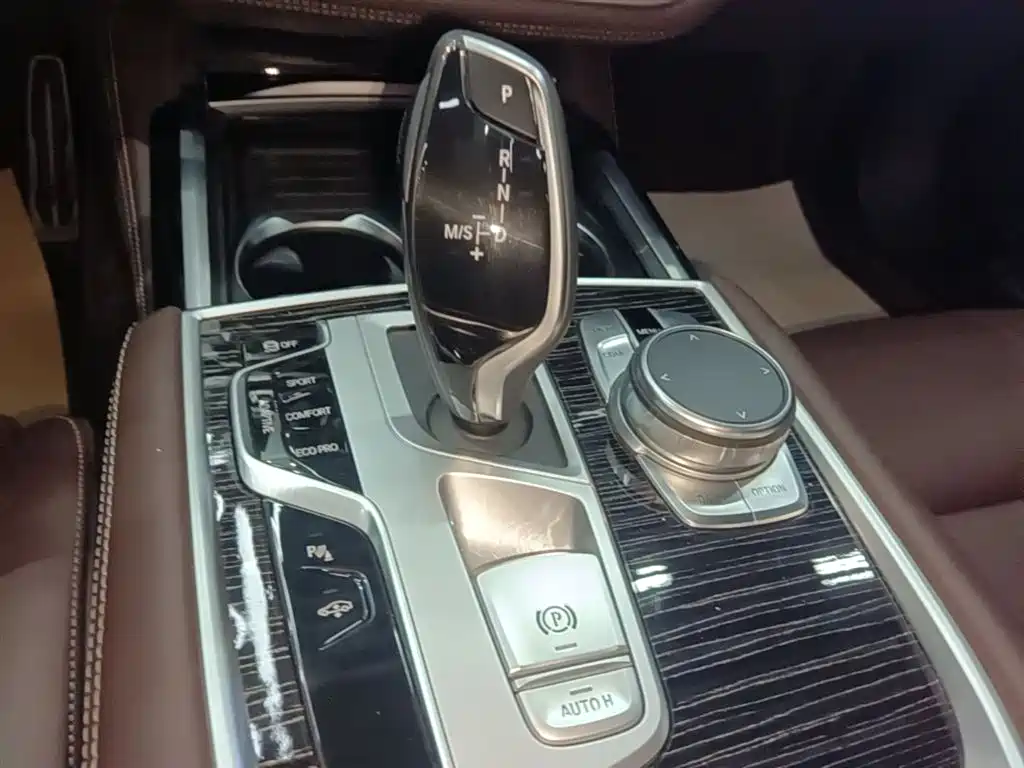 BMW 7 Series 2019 Facelift 730Li M Sport Package фото 14