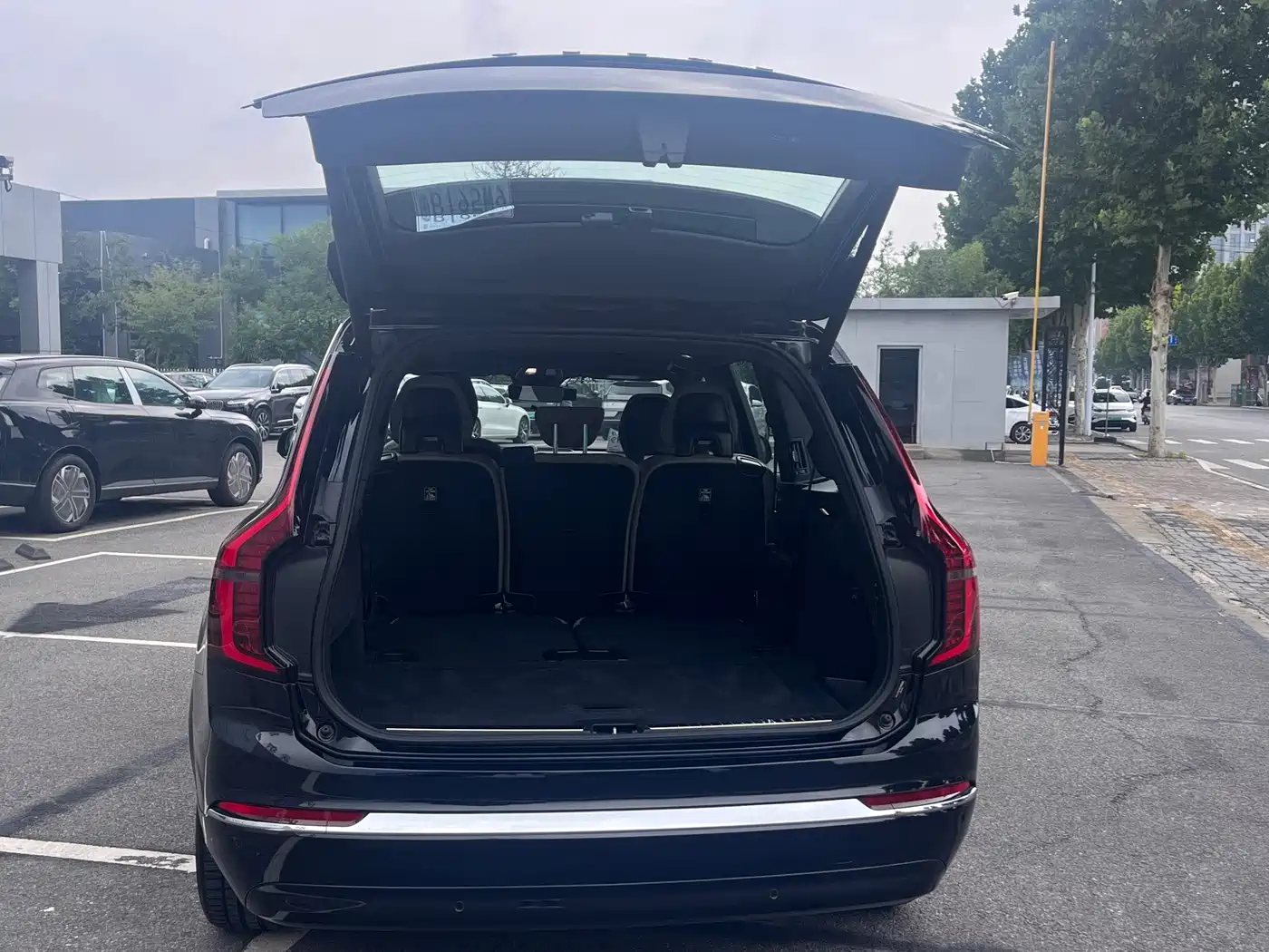 Volvo XC90 Plug-in Hybrid 2025 2025 T8 Smart Premium Luxury 7-Seater