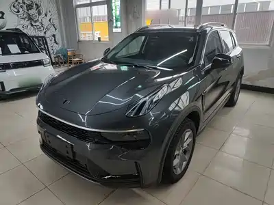 Lynk & Co 01