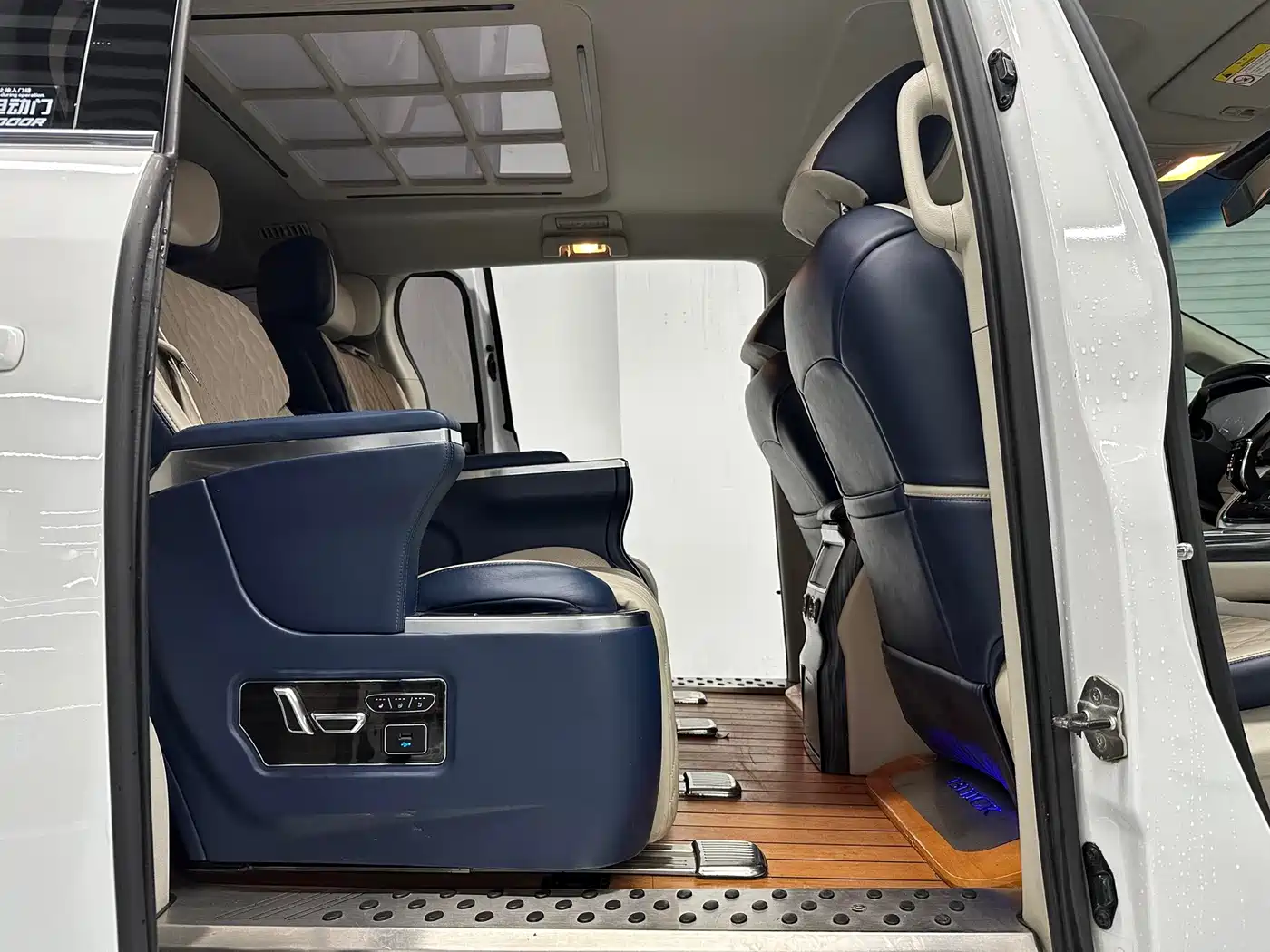 Buick GL8 2022 Land Business Class 652T Comfort фото 9
