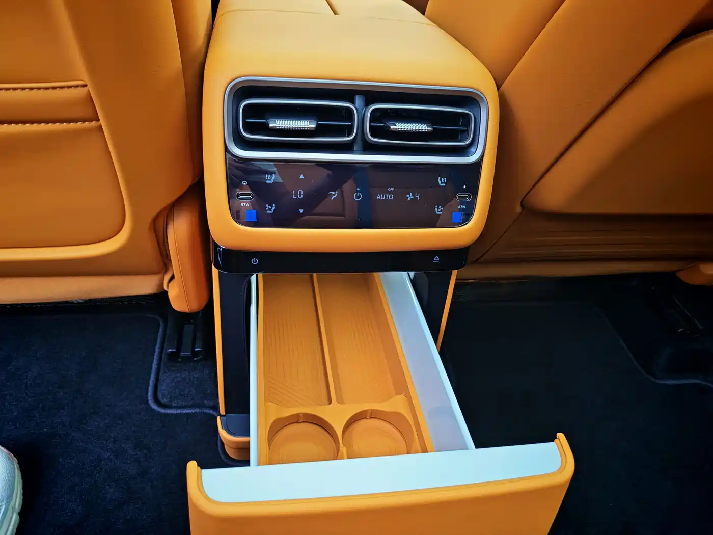 Li Auto i6 2026 2025 2WD Base Model