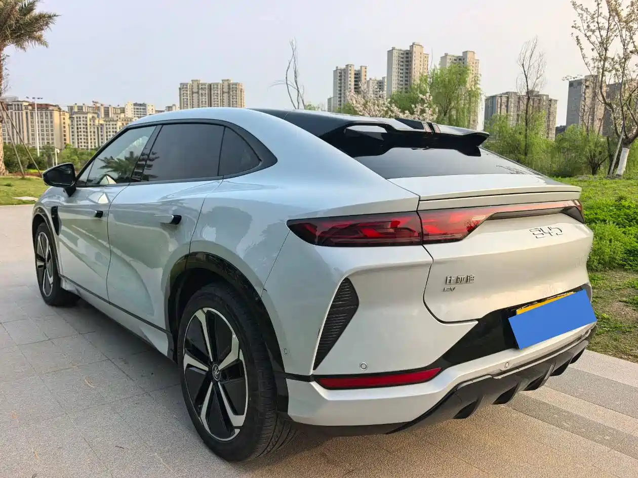 BYD SONG L EV