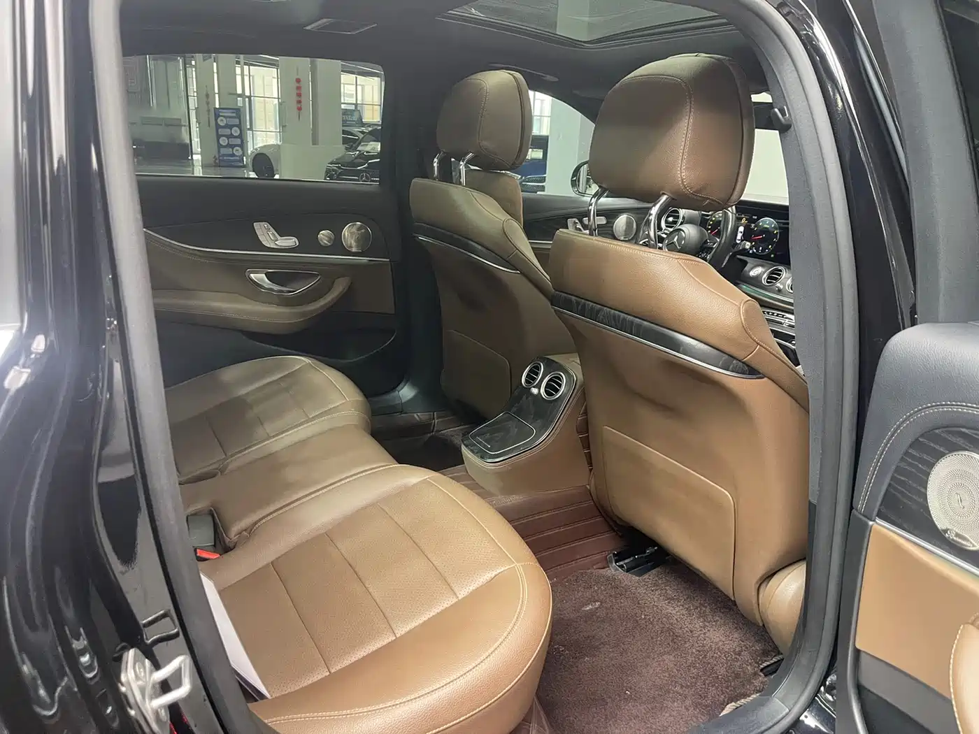 MERCEDES-BENZ E CLASS