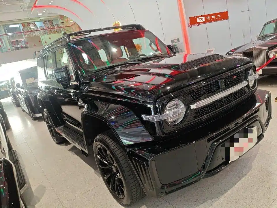 Crossboundary Auto Co-created Tank 300 2023 2023 2.0T Cyber Knight