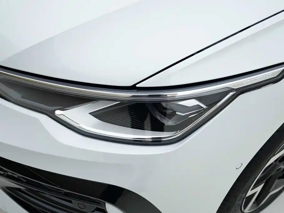 Volkswagen Golf 2025 2025 Facelift 300TSI R-Line
