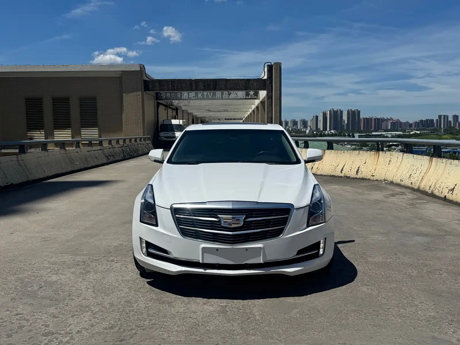صورة 2 - Cadillac ATS-L