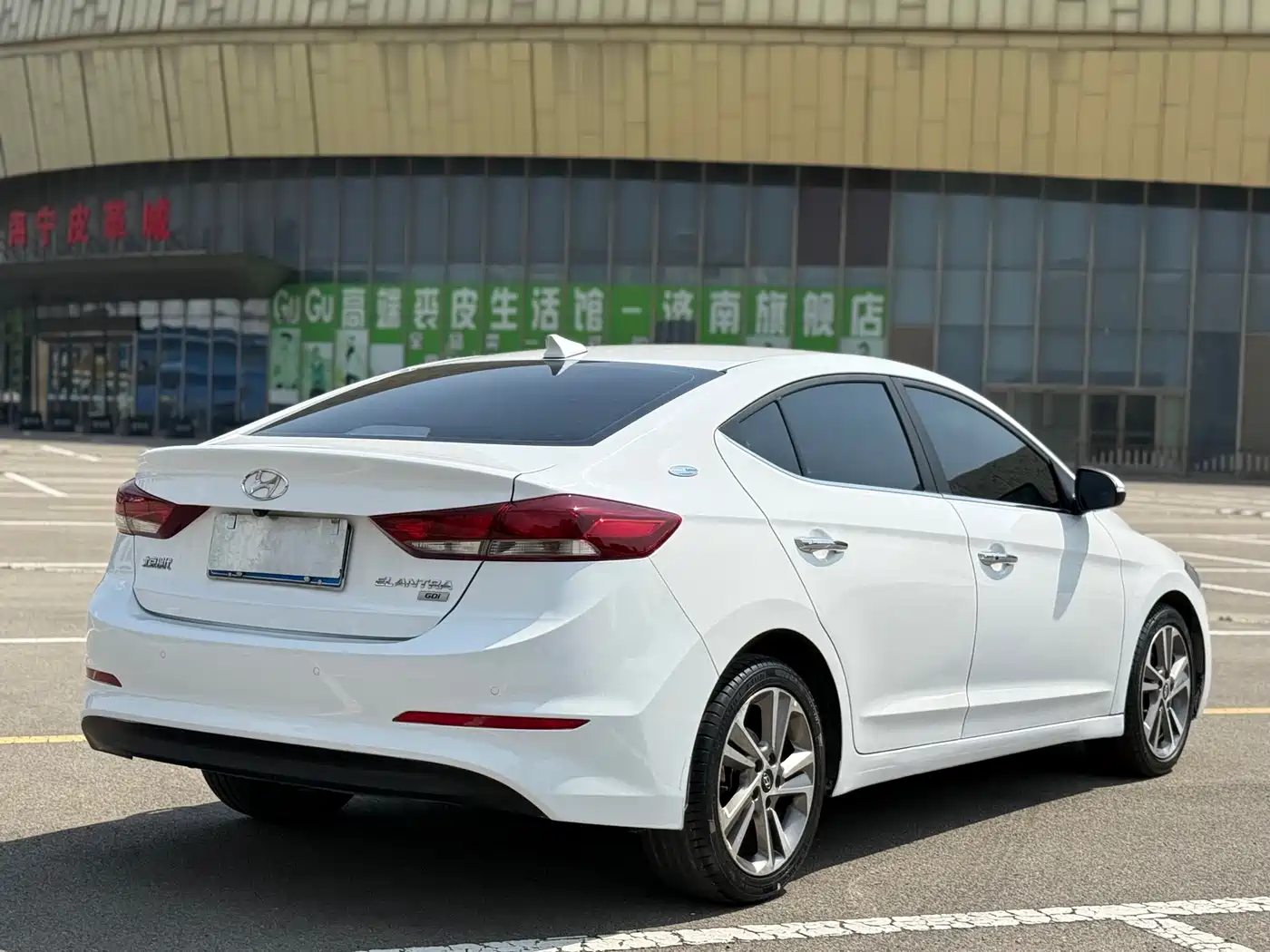 Hyundai Elantra 2016 Model 1.6L Automatic Smart Elite фото 9
