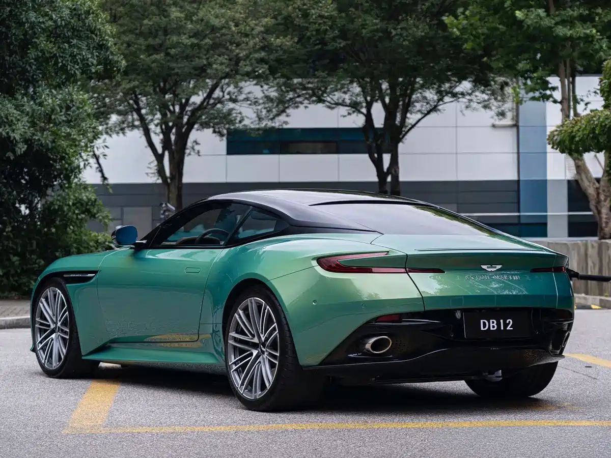 Aston Martin DB12 2024 2025 4.0T V8 Coupe