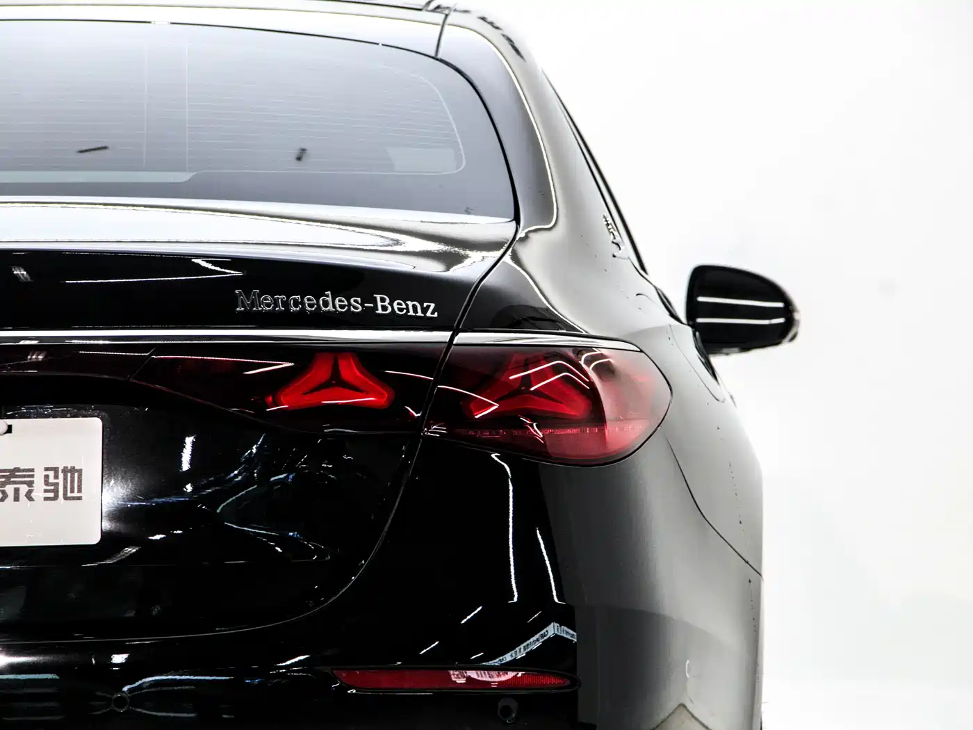 Mercedes-Benz E-Class 2025 E 300 L Fashion фото 8