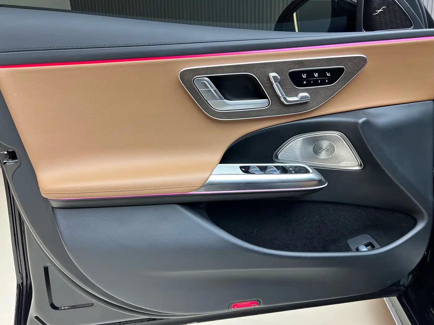 Mercedes-Benz E-Class 2024 Facelift E 300 L Luxury фото 10