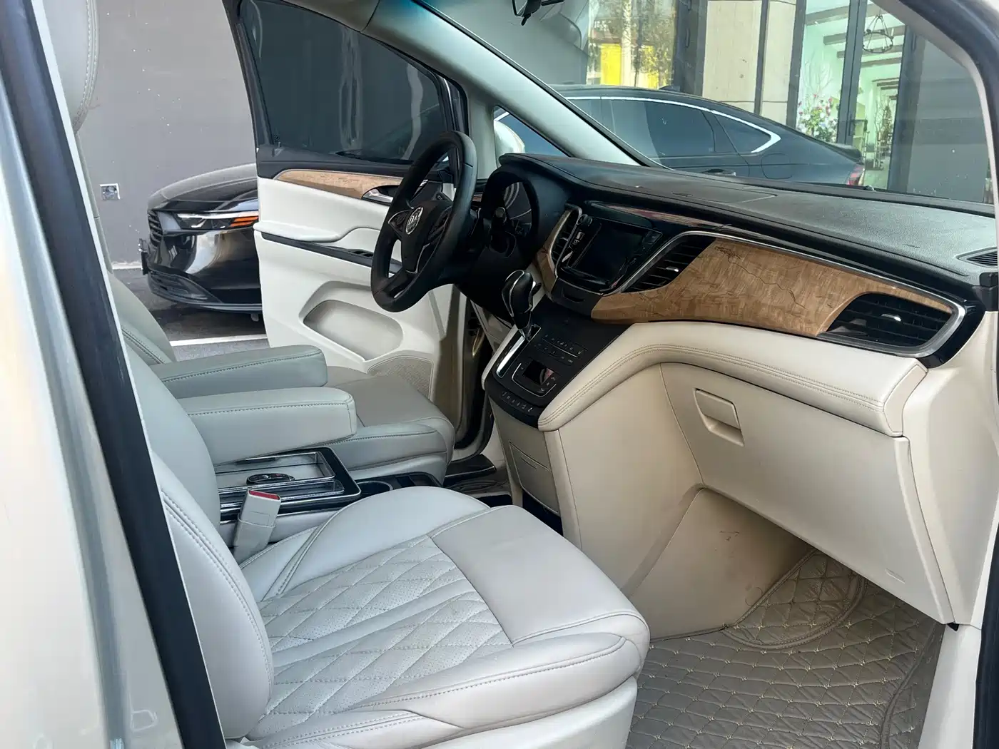 Buick GL8 2018 ES 28T Comfort Type China VI фото 11