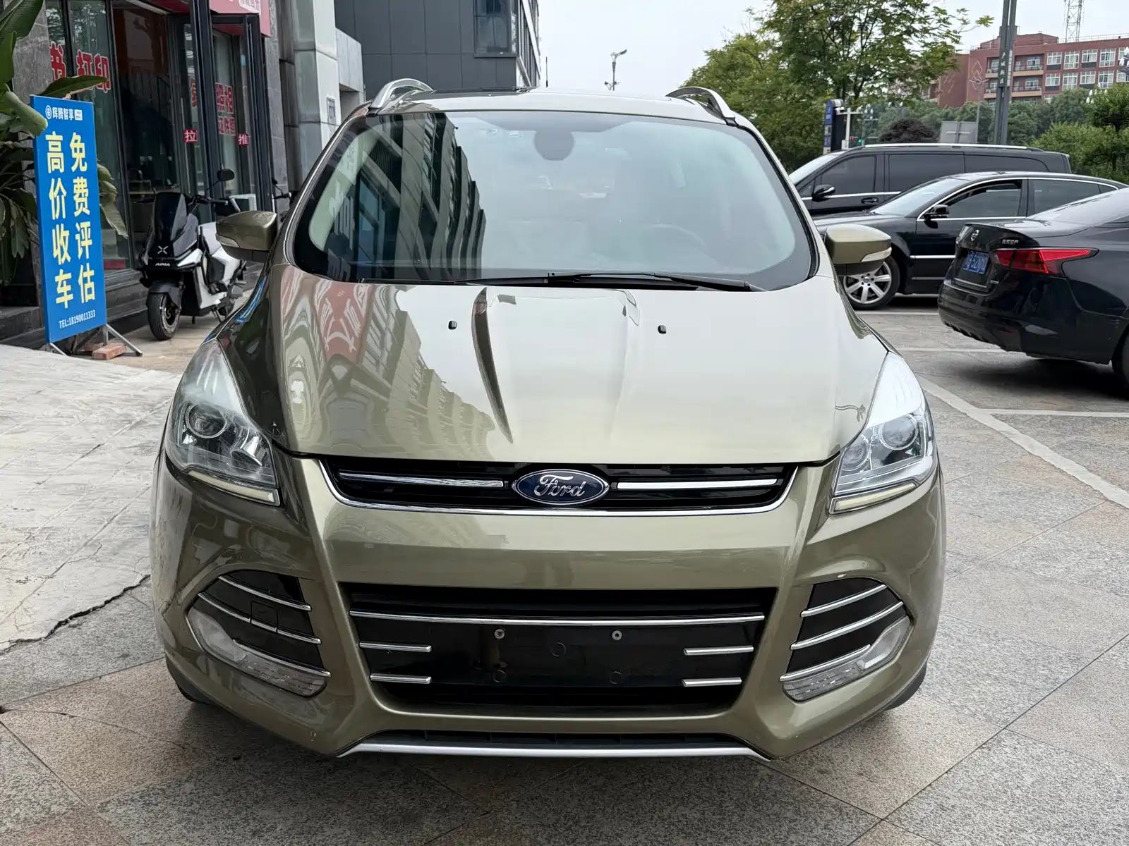 Фото 2 - Ford Kuga