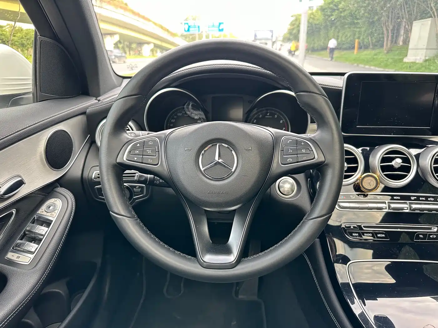 Mercedes-Benz GLC 2016 GLC 200 4MATIC фото 14