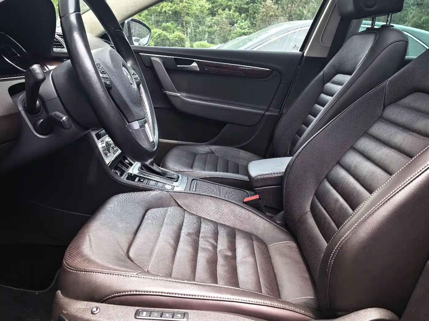 Volkswagen Magotan (Import) 2012 Wagon 2.0TSI Luxury фото 14