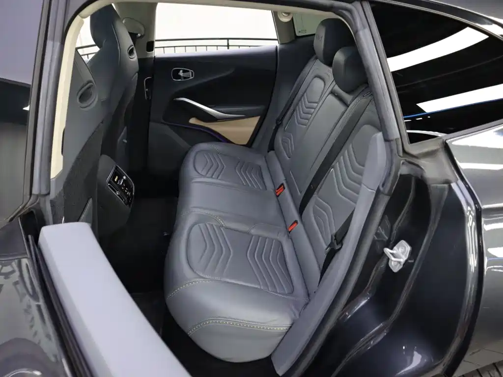 Aston Martin DBX 2020 2021 4.0T V8 Realm of Simplicity
