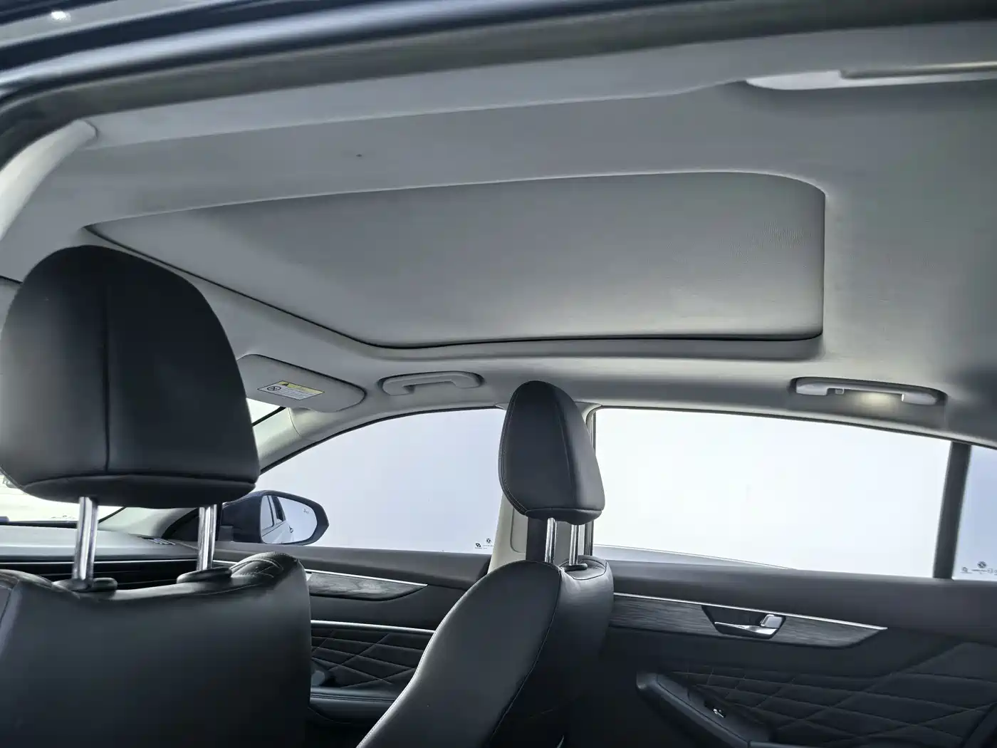 DONGFENG YI HYUN MAX