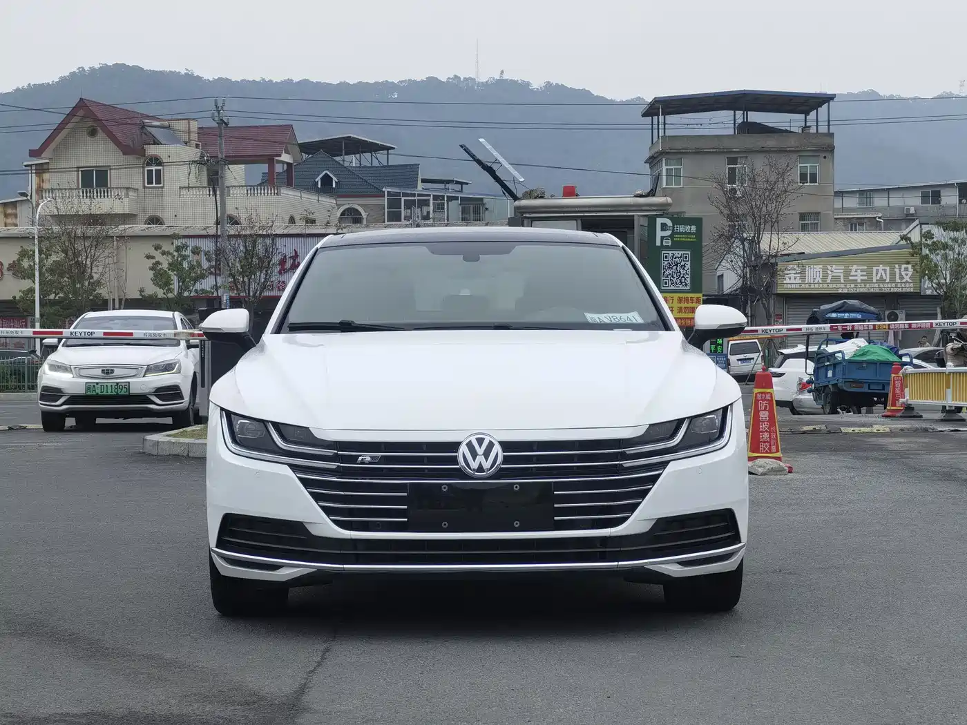 Volkswagen FAW-Volkswagen CC 2019 330TSI Luxury Appearance (China V) фото 2
