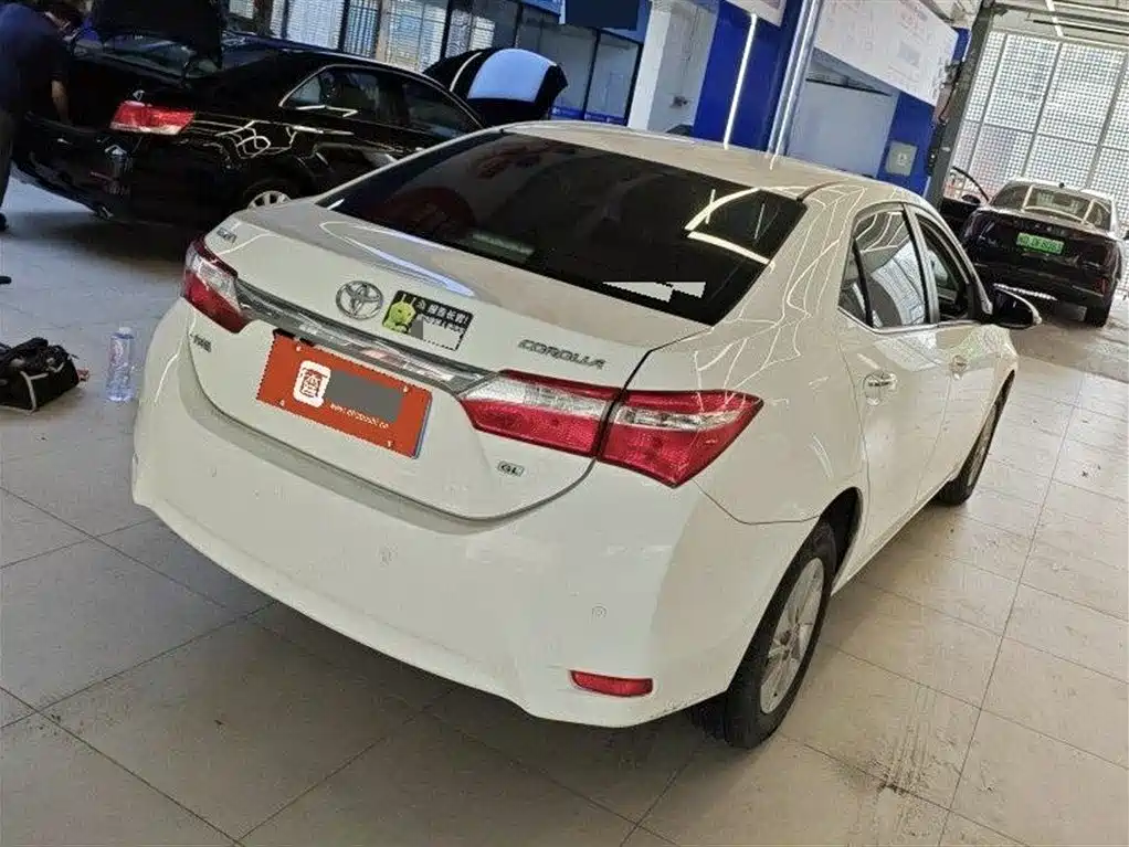 Toyota Corolla 2014 1.6L CVT GL фото 4