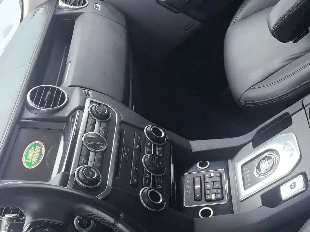 Land Rover Discovery 2014 3.0 SC V6 HSE Luxury фото 15