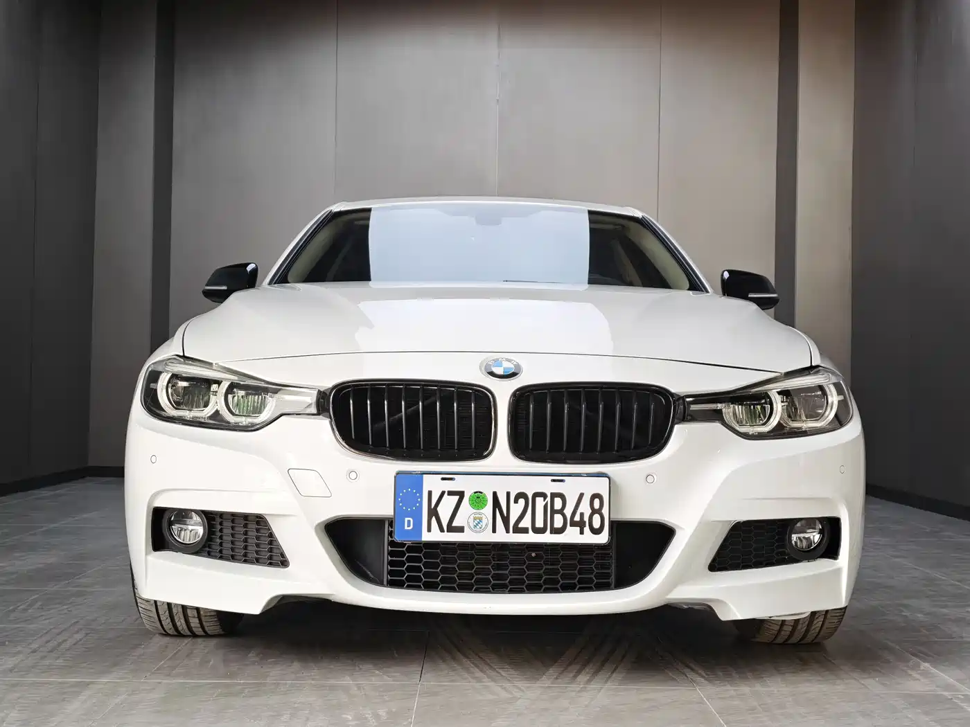 BMW 3 Series 2018 320Li M Sport Black Night Edition фото 3