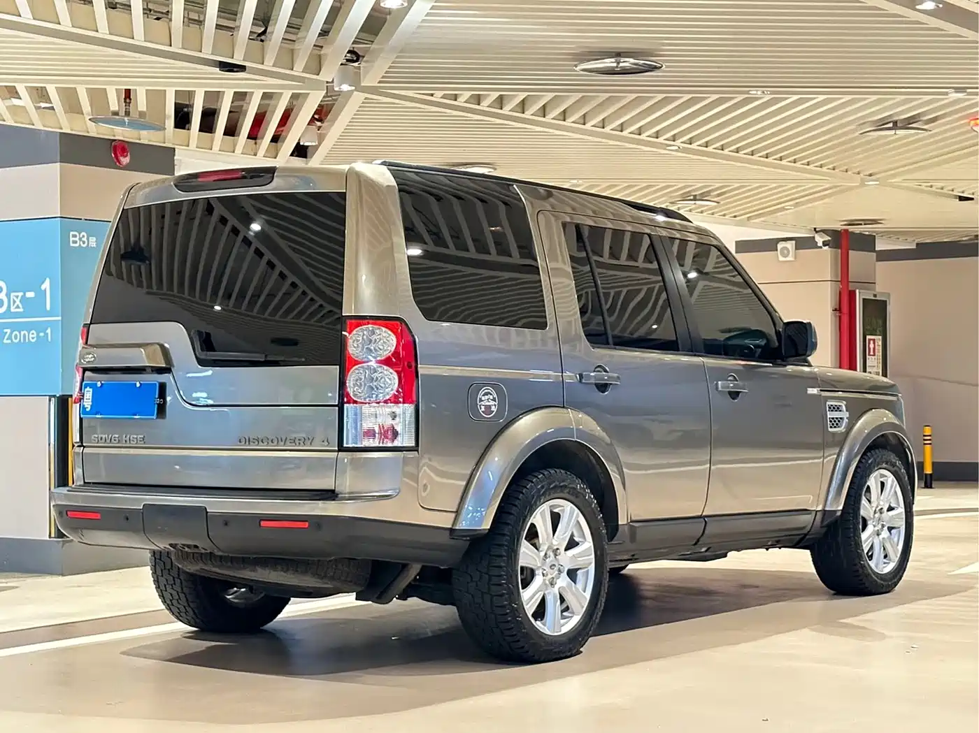Land Rover Discovery 2013 3.0 SDV6 HSE Diesel фото 7