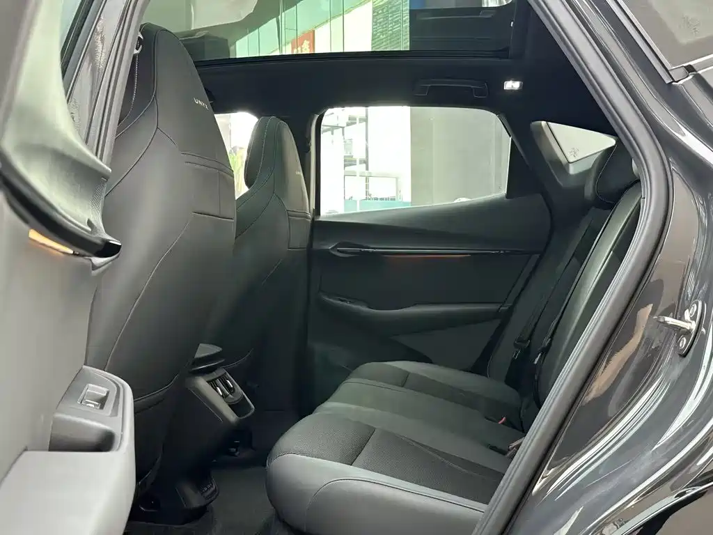 Volkswagen Unique 06 2025 2024 Pro Long Range Edition